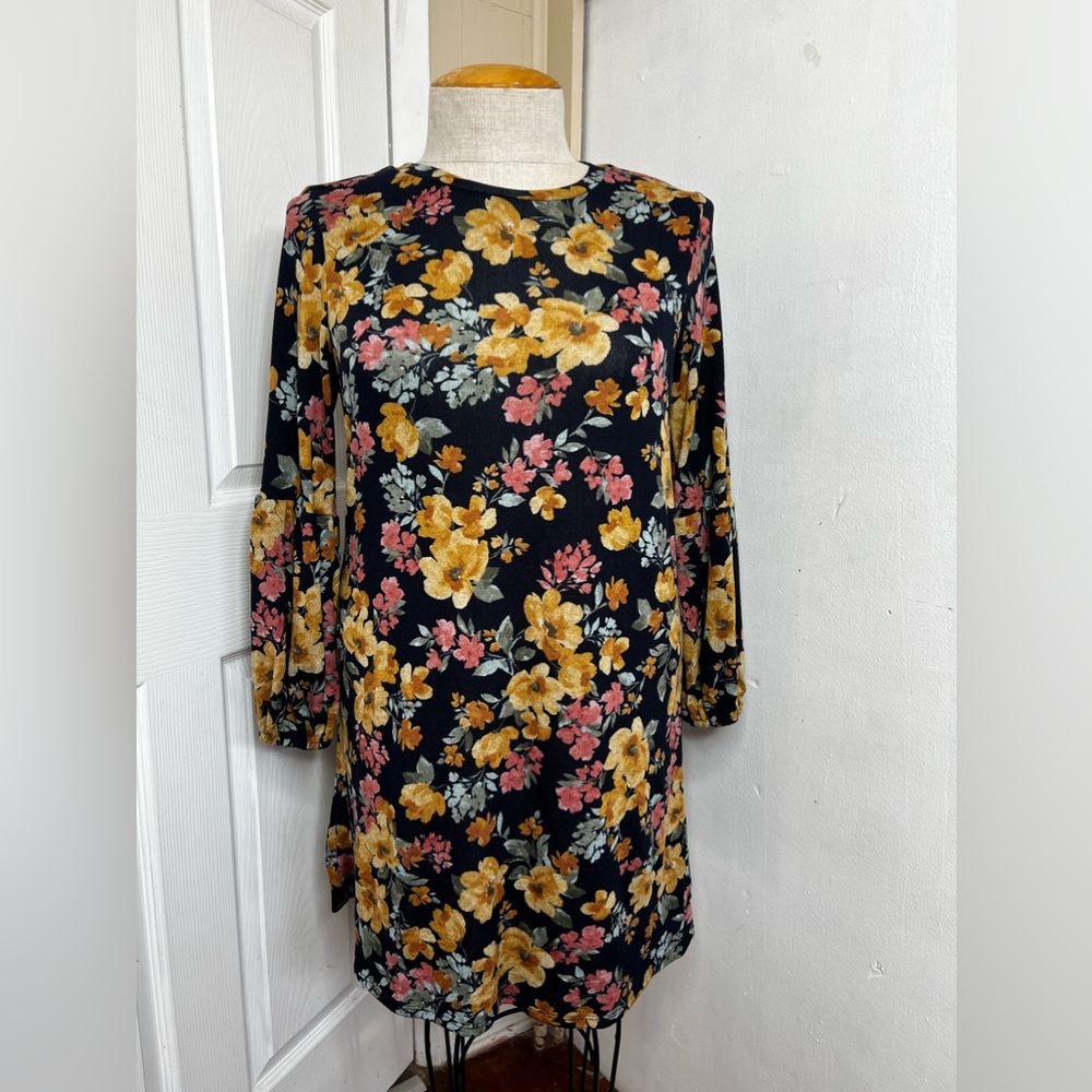 AS U WISH Floral Dress For Women 0X/ XL Pre Owned In Excellent Condition